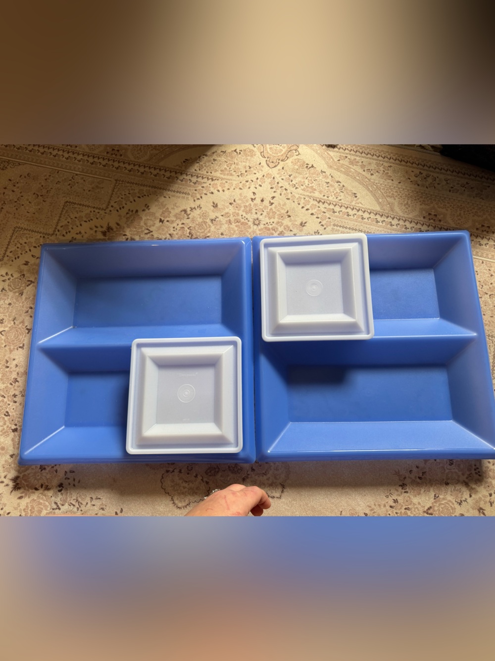 Vintage Tupperware party tray - set of 2